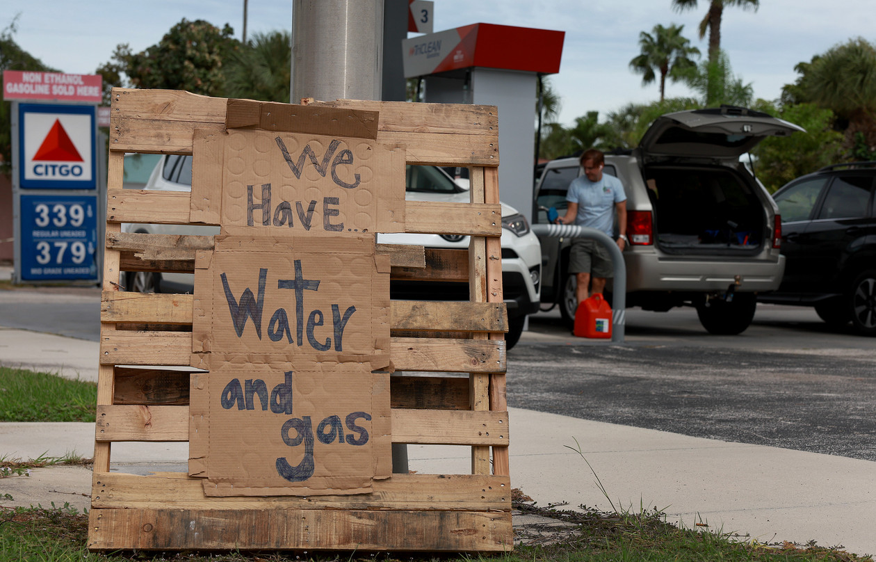 Florida braces themselves as Hurricane Ian approaches for catastrophic floods