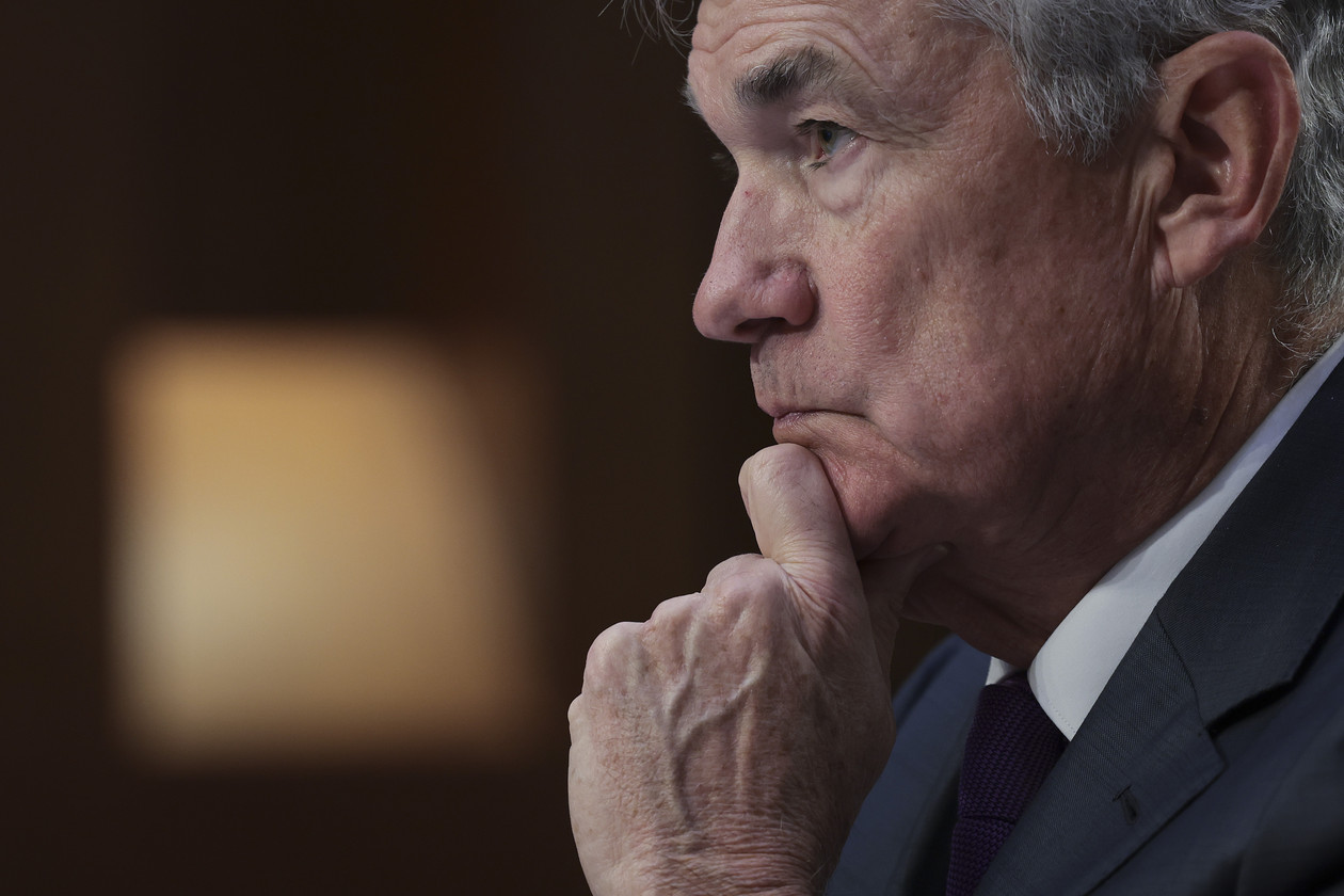 The Unforeseen Hurdle in Powell's Inflation Battle: Major Banks on the Verge of Collapse