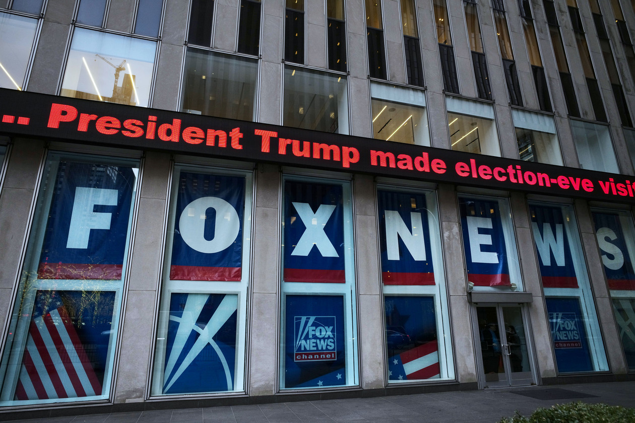 Trump and Fox News bury the hatchet and join forces again amidst a media storm