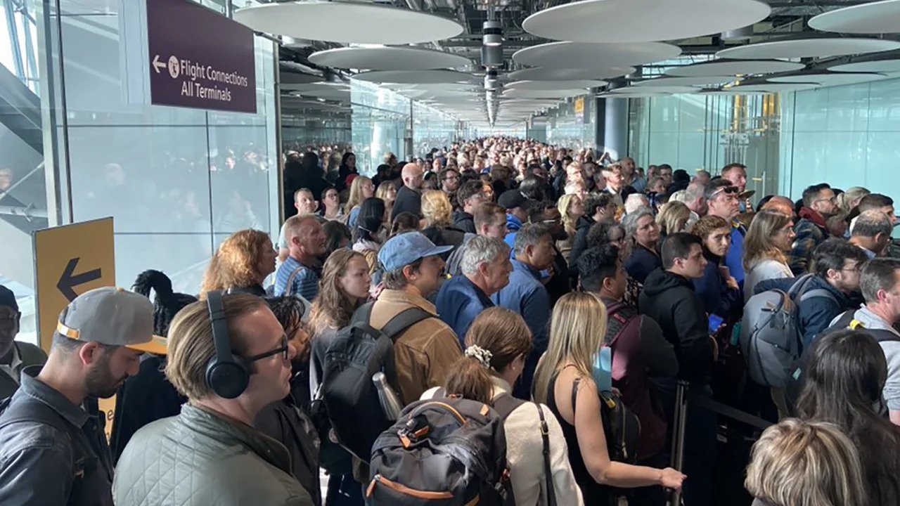 UK Airports Plunge into Chaos as Nationwide Border System Crashes