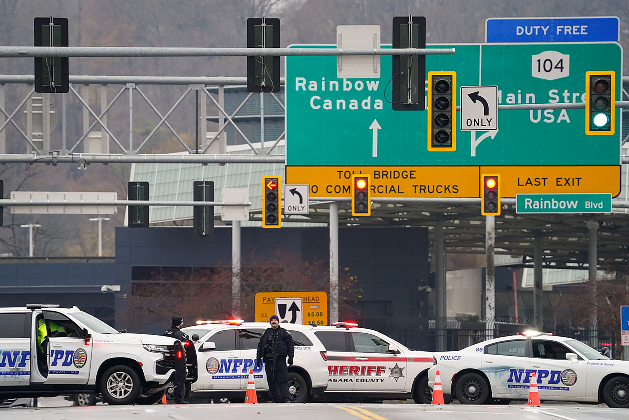 Bridge Chaos: Vehicle Explosion Shuts Down New York-Canada Border