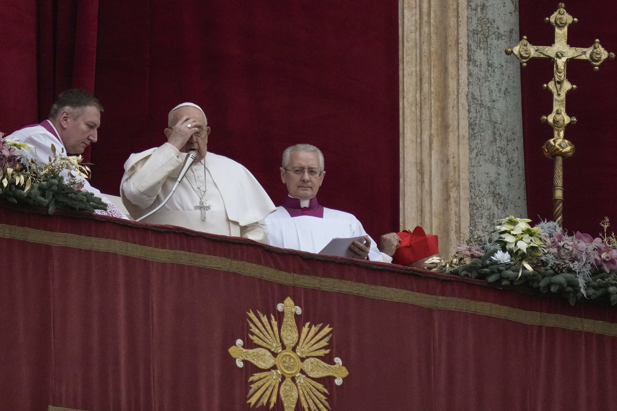 Christmas Call to Action: Pope Denounces Weapons Industry for Peace