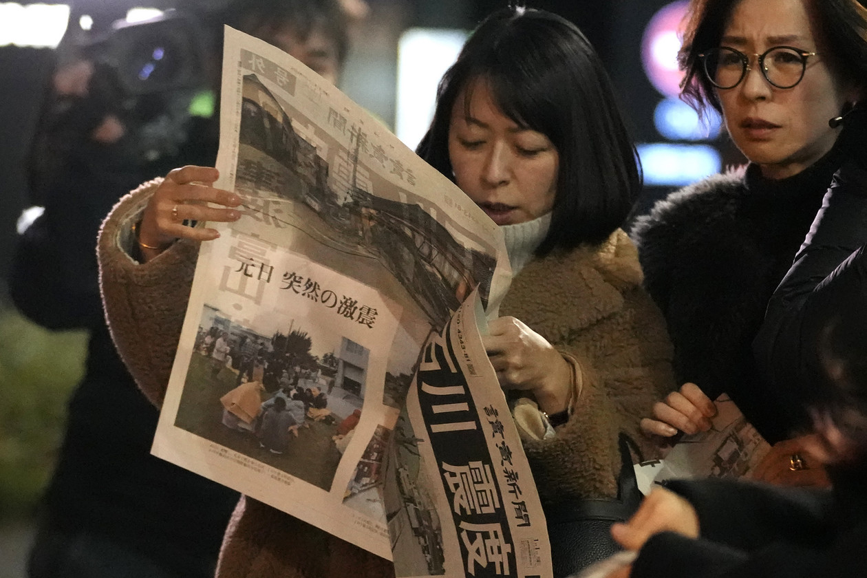 Tsunami Tension: Japan Lowers Warning, Urges Stay Away Amid Quake Tremors