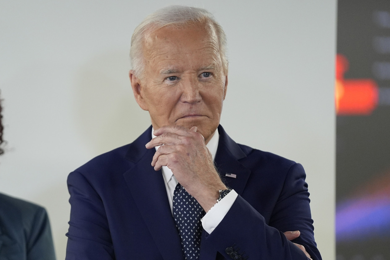 Biden Loses His Voice, Then His Power: Is This the Beginning of the End?