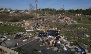Tornado Tragedy: 27 Dead as Residents Begin Heartbreaking Cleanup in Kentucky, Missouri, Virginia