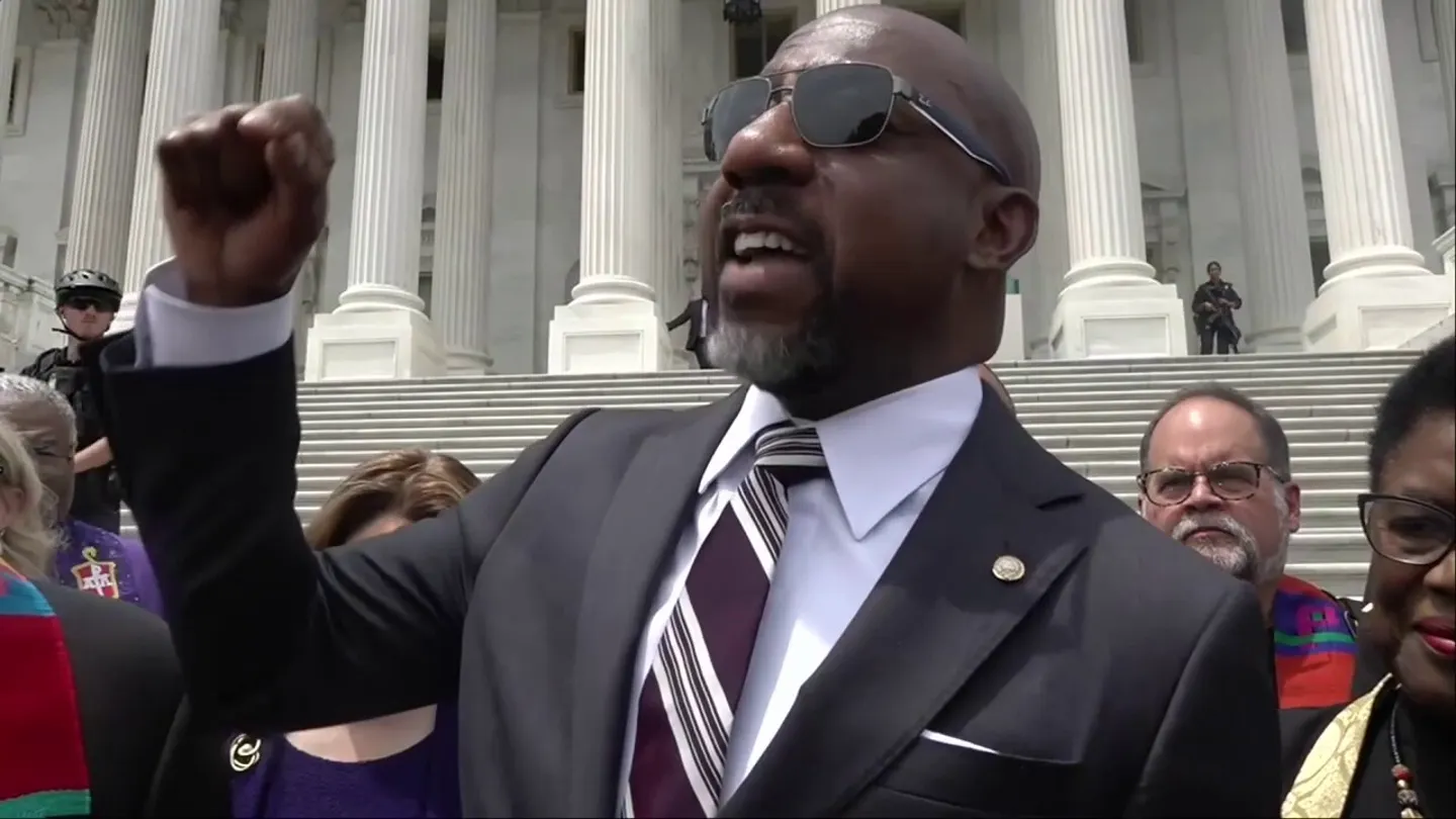 Dems Hold Prayer Rally to Rewrite Trump’s Bill: ‘We Still Agitate’