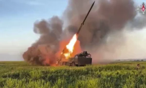 Russia Defies Trump Ultimatum - Vows to Keep Pushing in Ukraine